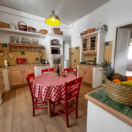 Apartment Tessya - Central, Mer A 150m, Spacieux - By Tgb